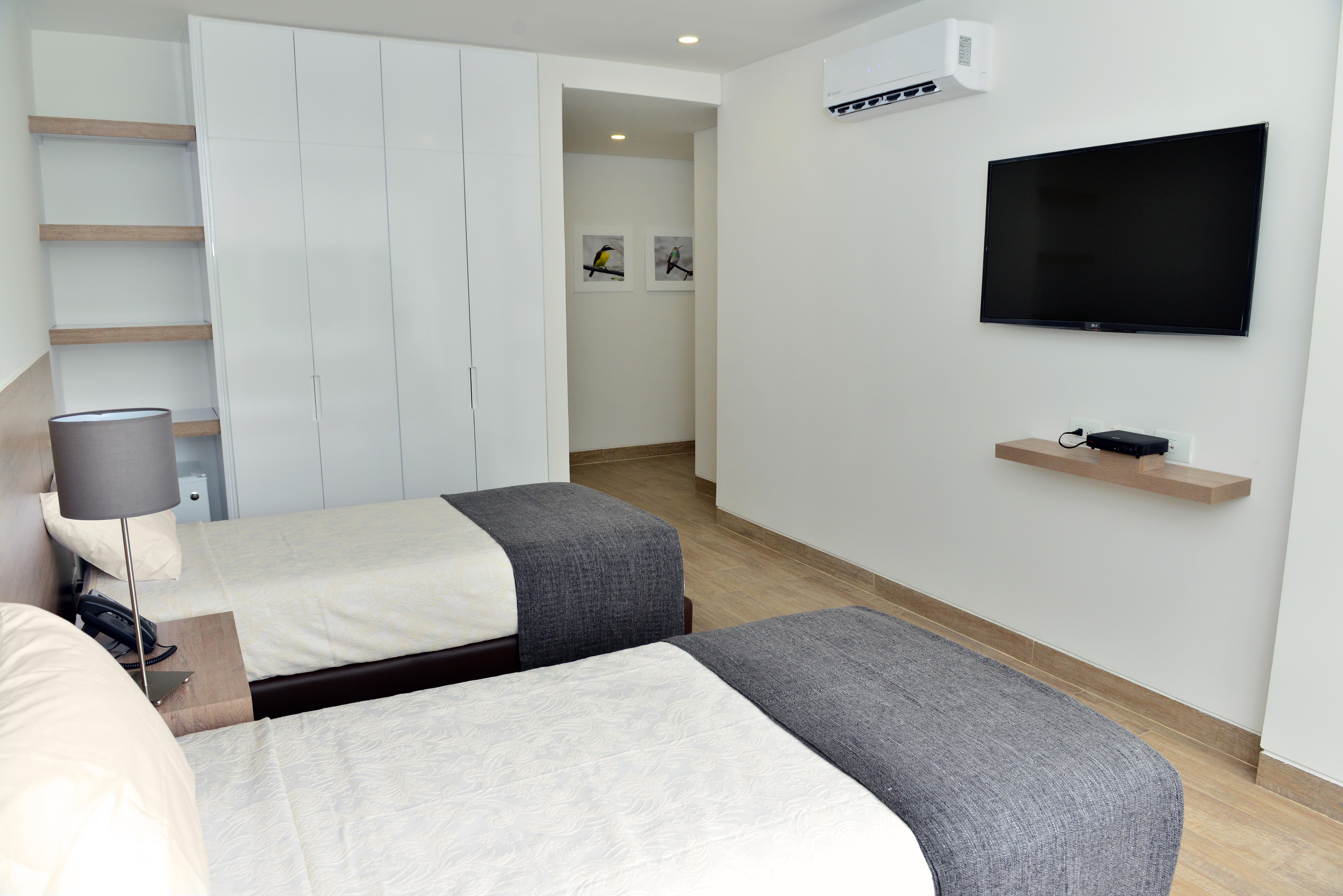 Park V Hotel & Suites Кали Екстериор снимка